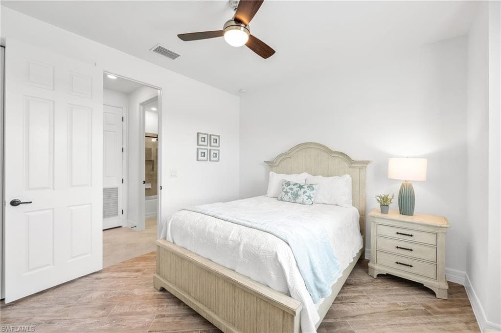 2834 Aviamar Cir, Naples, FL 34114-29