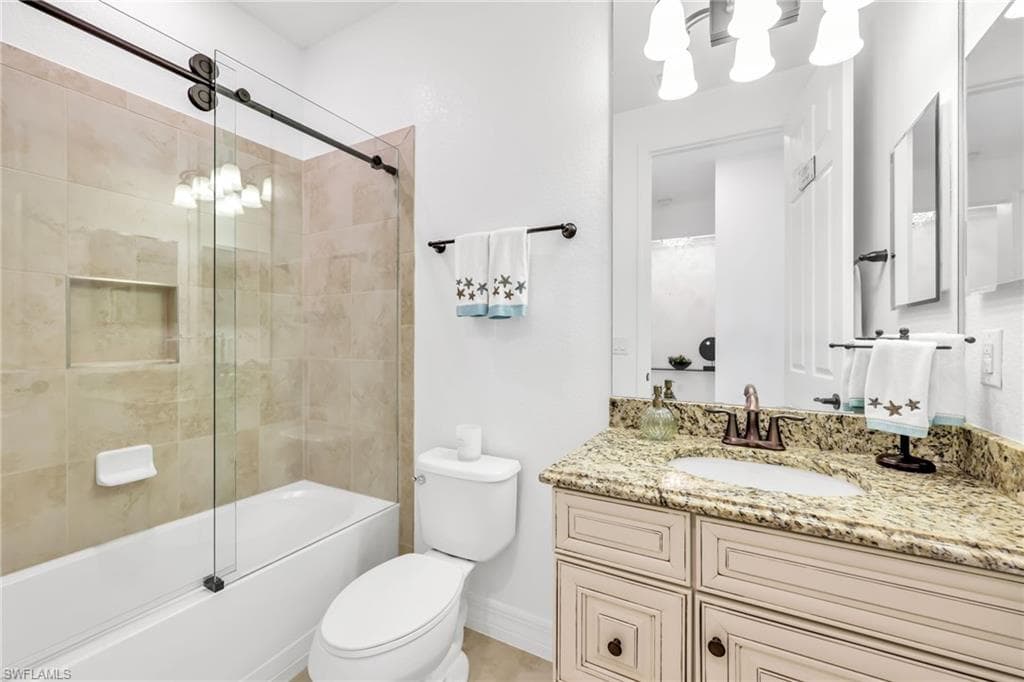 2834 Aviamar Cir, Naples, FL 34114-30