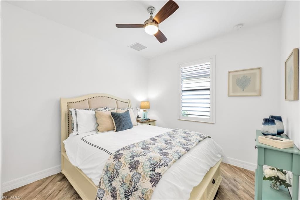 2834 Aviamar Cir, Naples, FL 34114-32