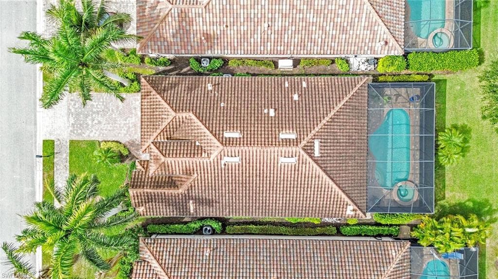 2834 Aviamar Cir, Naples, FL 34114-38