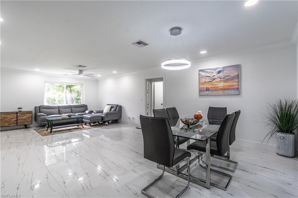 3096 52nd St SW, Naples, FL 34116-1