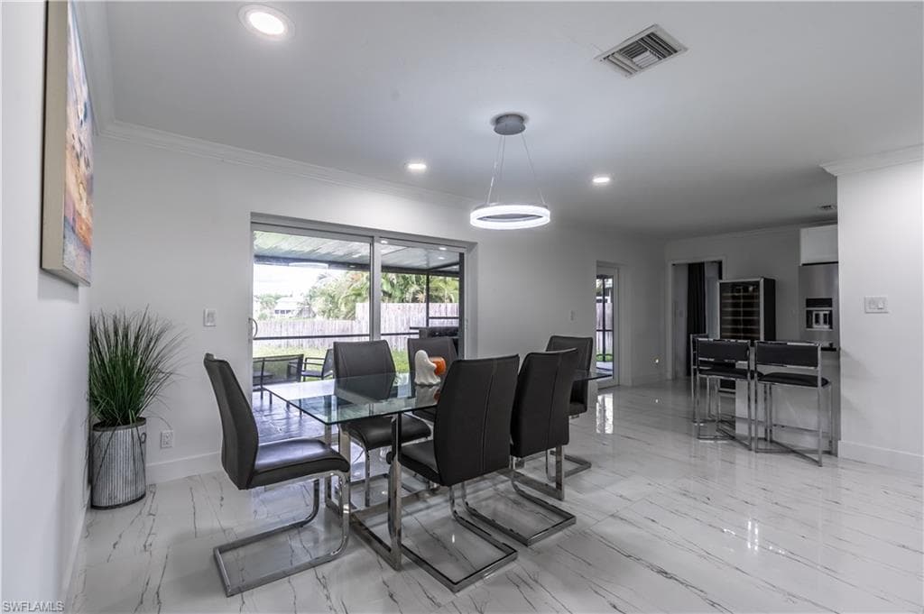 3096 52nd St SW, Naples, FL 34116-2