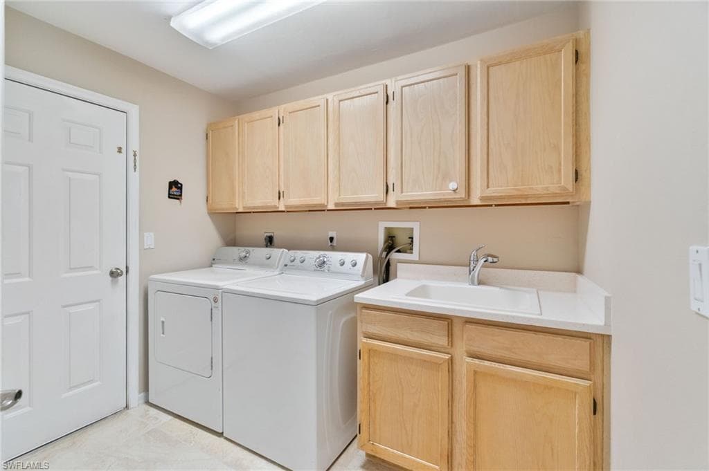 9895 El Greco Cir, Bonita Springs, FL 34135-41