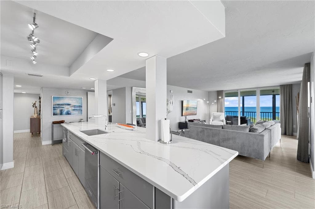 15 Bluebill Ave 1105, Naples, FL 34108-9