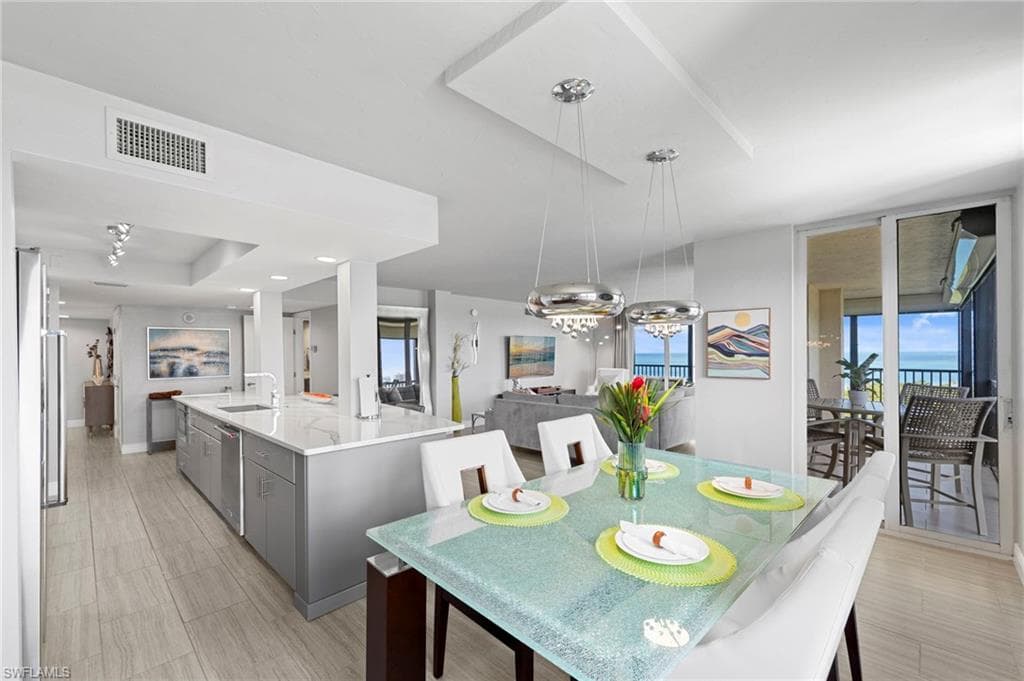 15 Bluebill Ave 1105, Naples, FL 34108-14