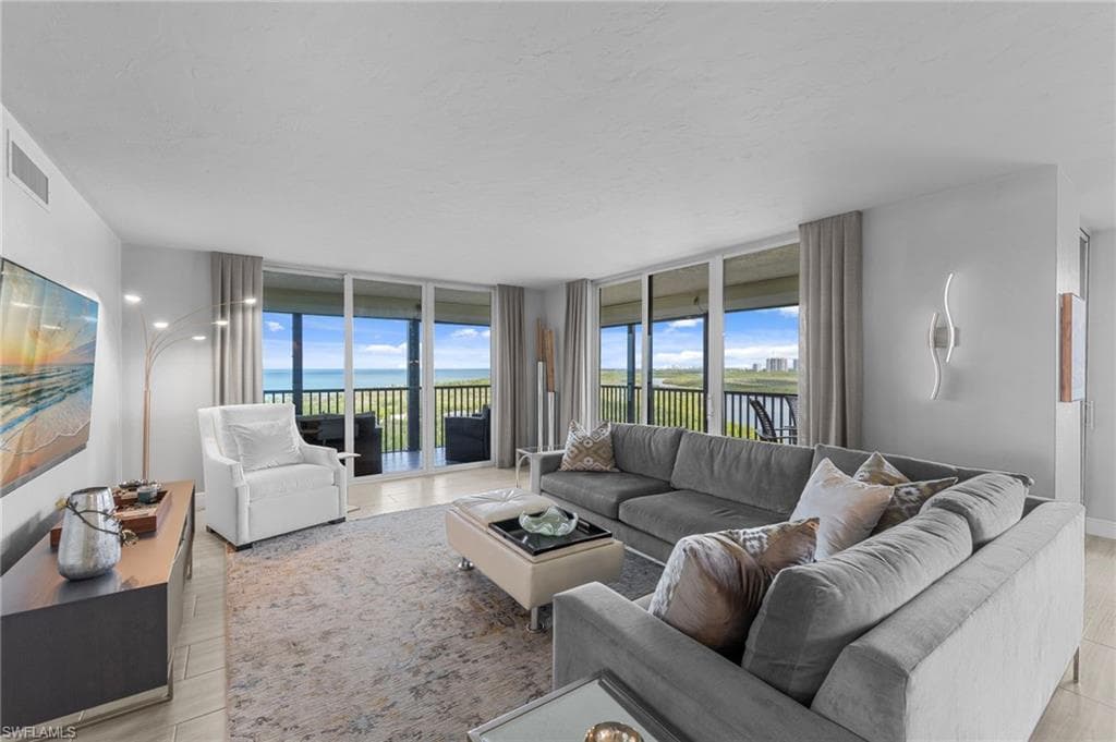 15 Bluebill Ave 1105, Naples, FL 34108-18