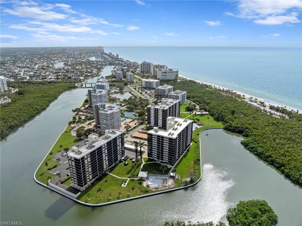 15 Bluebill Ave 1105, Naples, FL 34108-1