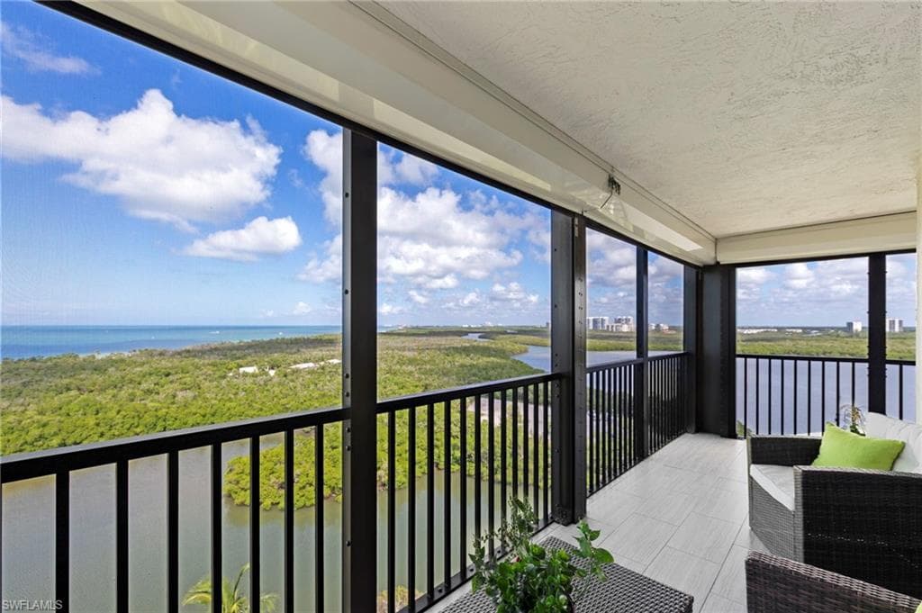 15 Bluebill Ave 1105, Naples, FL 34108-36