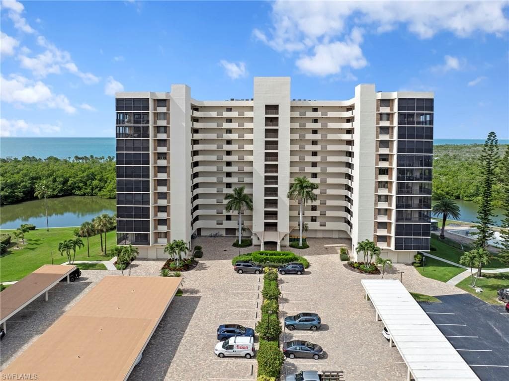 15 Bluebill Ave 1105, Naples, FL 34108-2