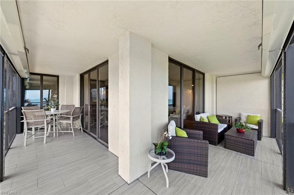 15 Bluebill Ave 1105, Naples, FL 34108-39