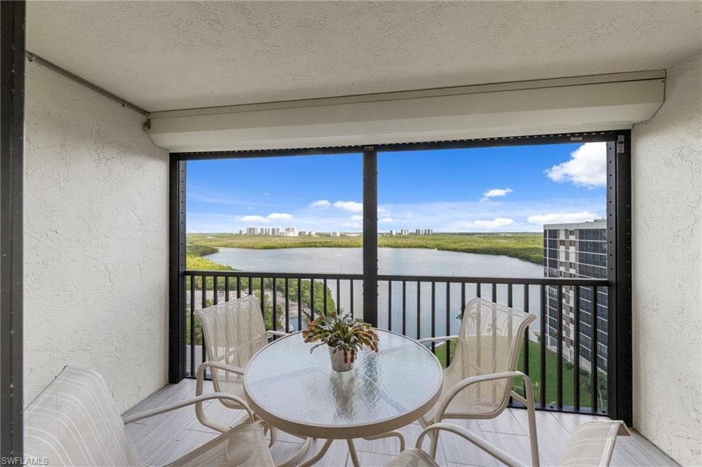 15 Bluebill Ave 1105, Naples, FL 34108-40