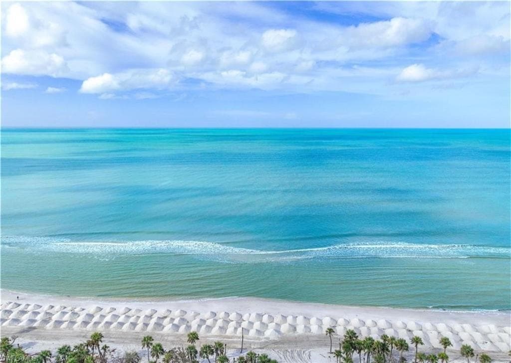 15 Bluebill Ave 1105, Naples, FL 34108-44