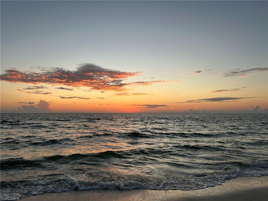 15 Bluebill Ave 1105, Naples, FL 34108-46