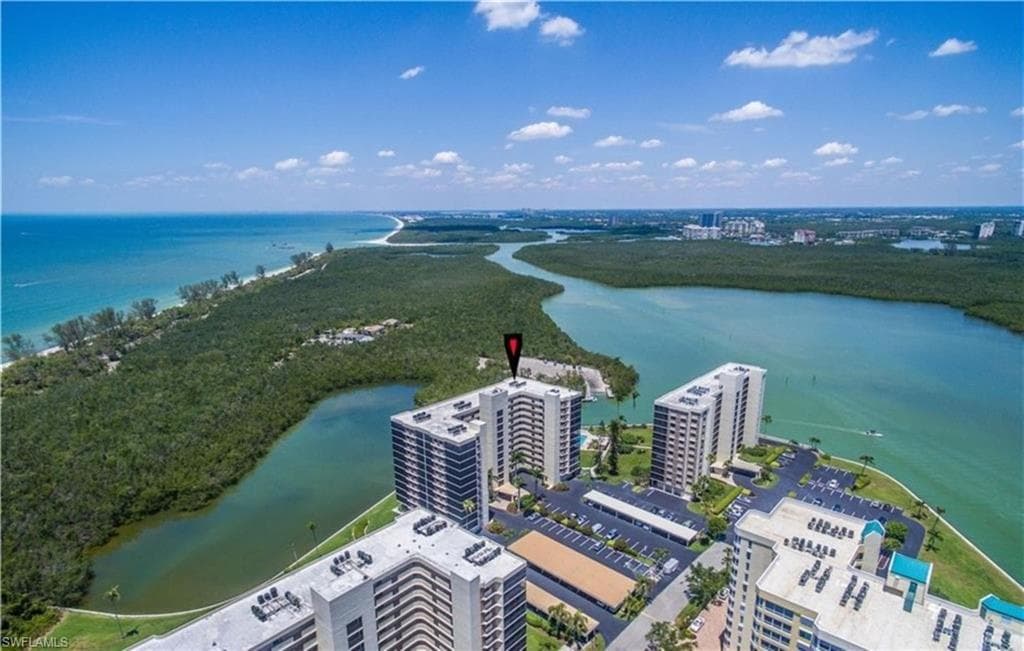 15 Bluebill Ave 1105, Naples, FL 34108-3