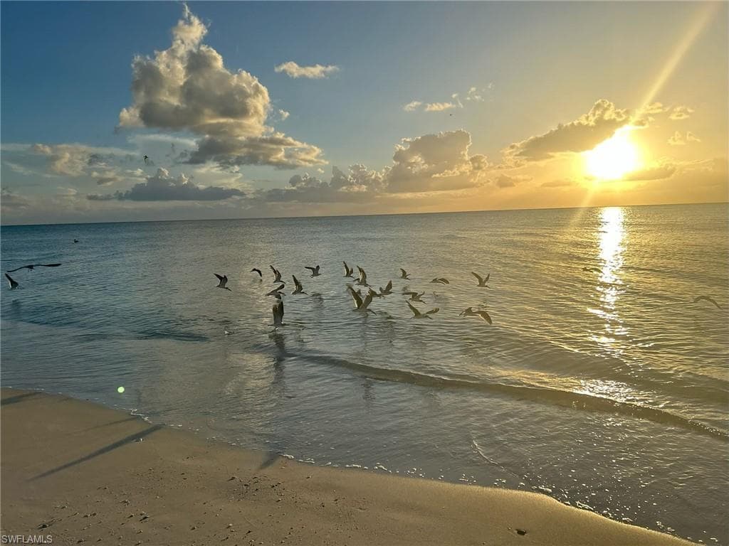 15 Bluebill Ave 1105, Naples, FL 34108-5