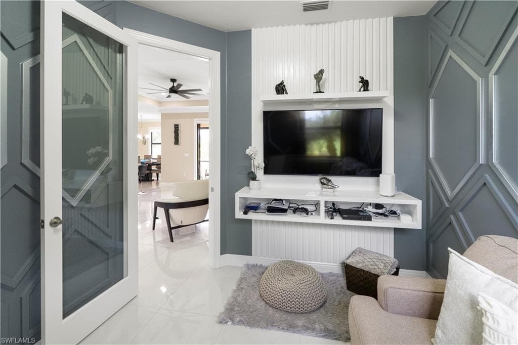 4893 12th St NE, Naples, FL 34120-20