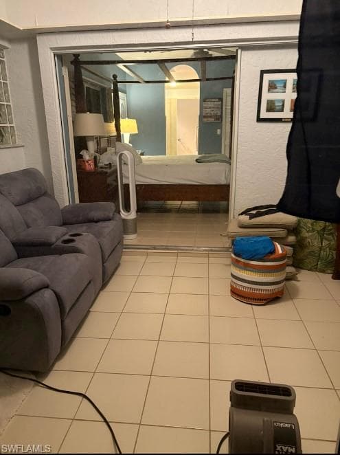 1025 Moon Lake Dr, Naples, FL 34104-15