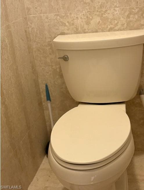 1025 Moon Lake Dr, Naples, FL 34104-20