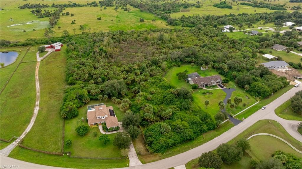 18500 River Estates Ln, Alva, FL 33920-6