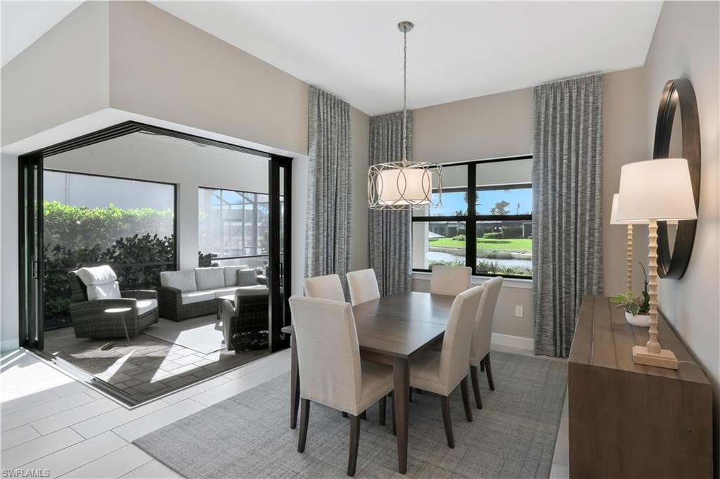 9815 Everglades Dr, Naples, FL 34120-12