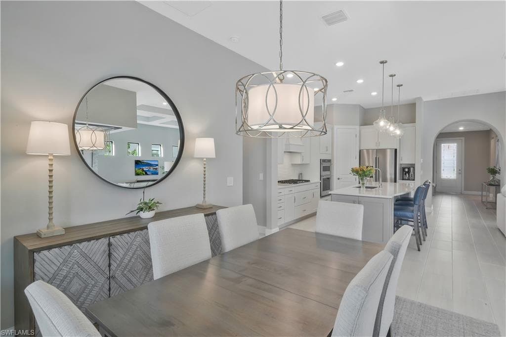 9815 Everglades Dr, Naples, FL 34120-13