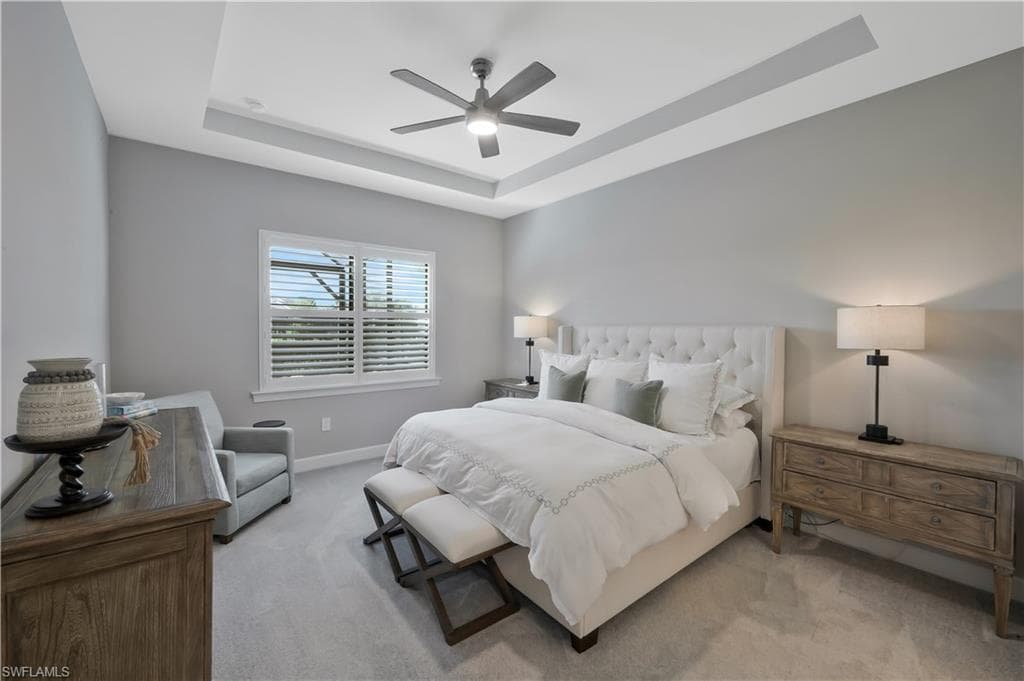 9815 Everglades Dr, Naples, FL 34120-14