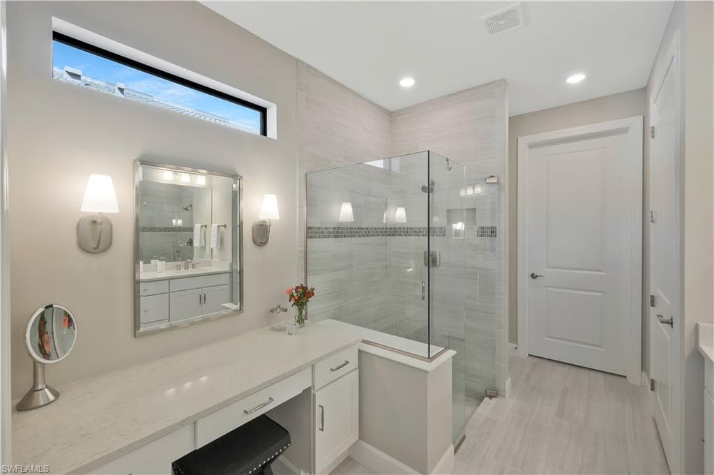 9815 Everglades Dr, Naples, FL 34120-16