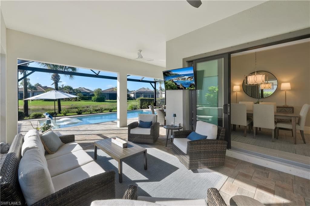 9815 Everglades Dr, Naples, FL 34120-25