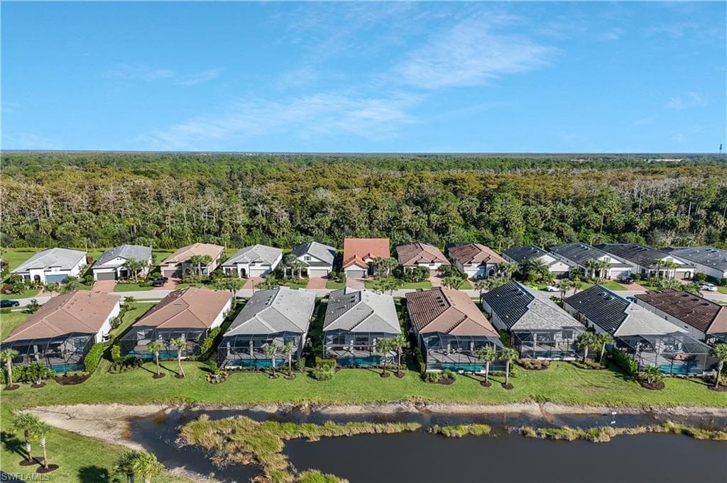 9815 Everglades Dr, Naples, FL 34120-33