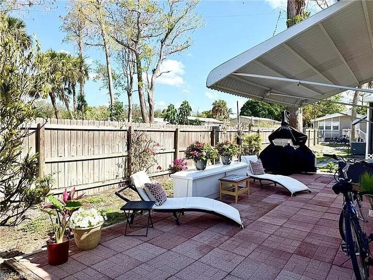 159 Cheetah Dr 159, Naples, FL 34114-5