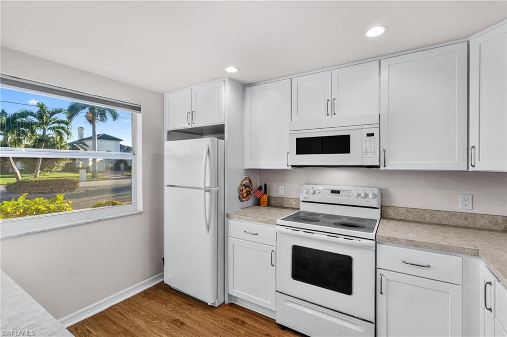 1661 Edith Esplanade 102, Cape Coral, FL 33904-8