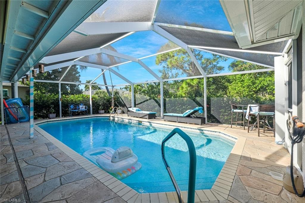 108 Sand Hill St, Marco Island, FL 34145-2