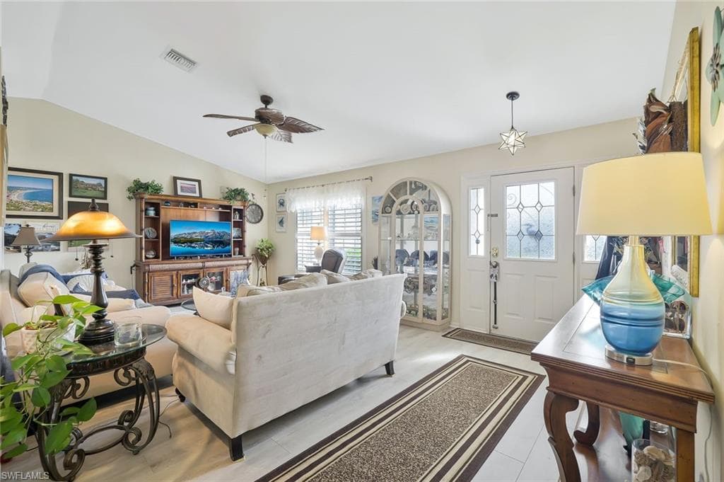 108 Sand Hill St, Marco Island, FL 34145-3