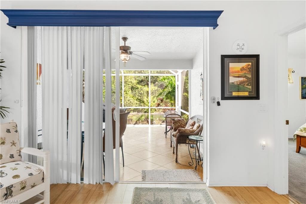 6120 Mandalay Cir 69, Naples, FL 34112-8