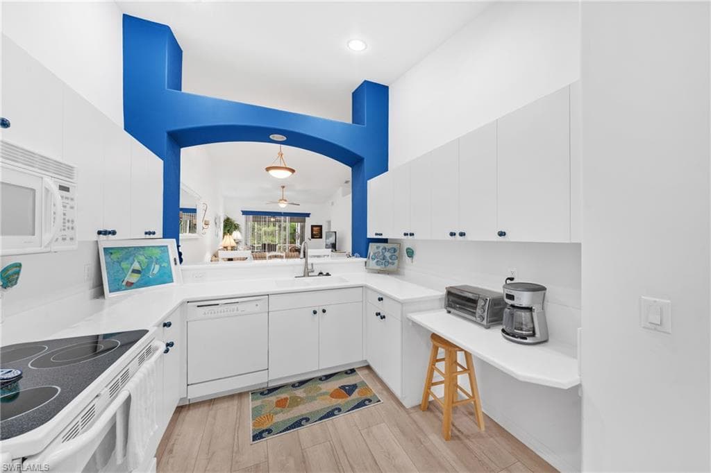 6120 Mandalay Cir 69, Naples, FL 34112-10