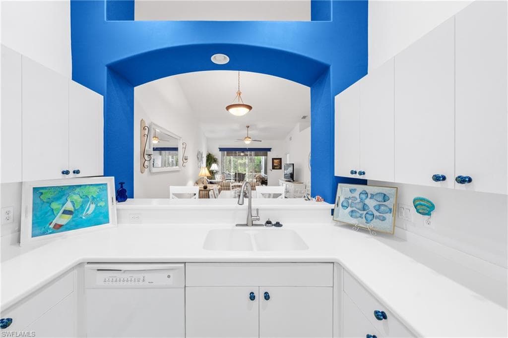 6120 Mandalay Cir 69, Naples, FL 34112-11