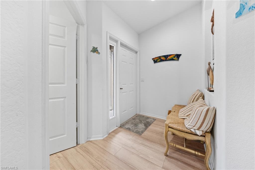 6120 Mandalay Cir 69, Naples, FL 34112-13