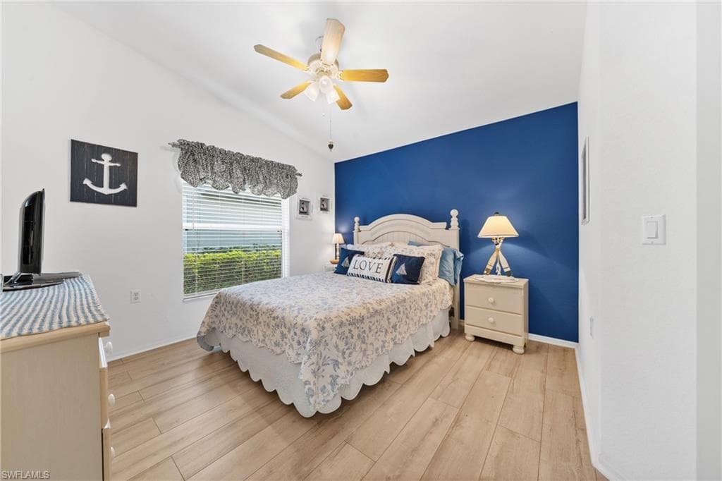 6120 Mandalay Cir 69, Naples, FL 34112-21