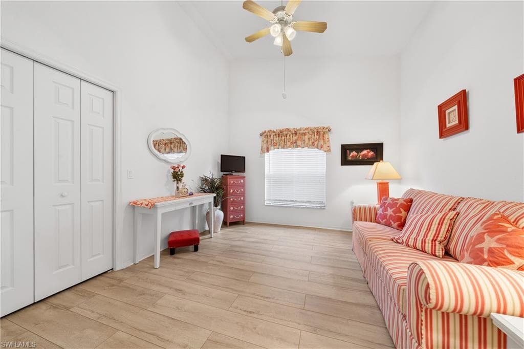 6120 Mandalay Cir 69, Naples, FL 34112-23