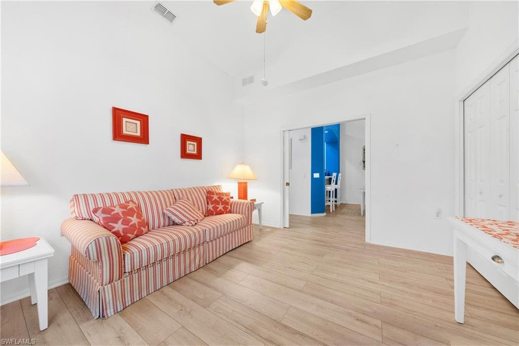 6120 Mandalay Cir 69, Naples, FL 34112-24