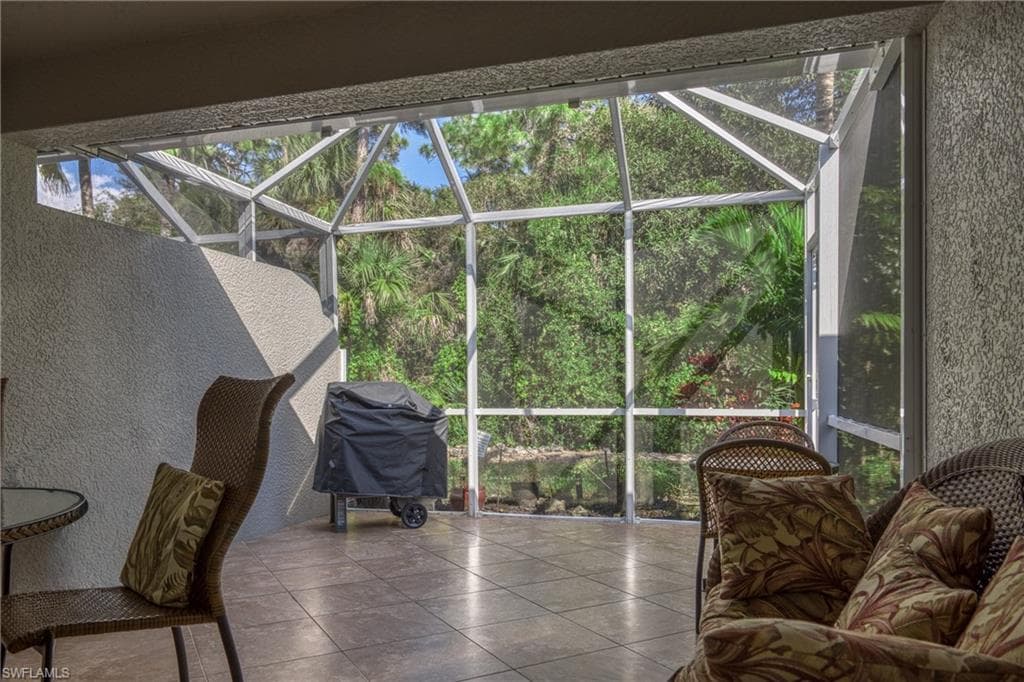 6120 Mandalay Cir 69, Naples, FL 34112-28