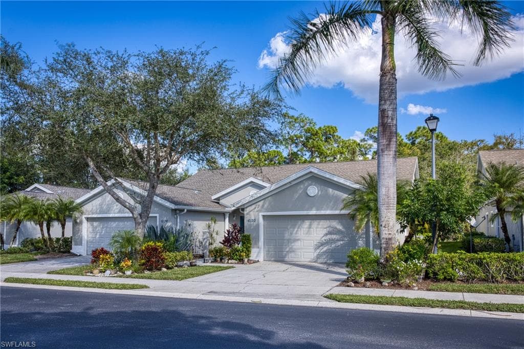 6120 Mandalay Cir 69, Naples, FL 34112-38