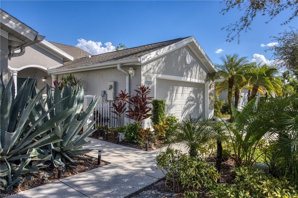 6120 Mandalay Cir 69, Naples, FL 34112-39