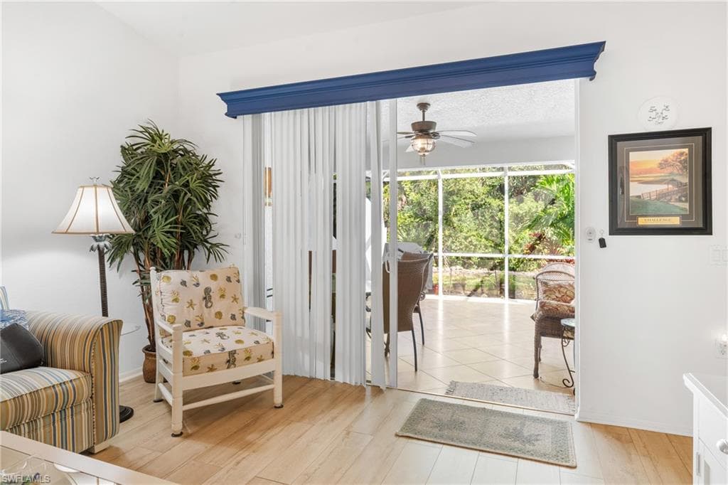 6120 Mandalay Cir 69, Naples, FL 34112-7