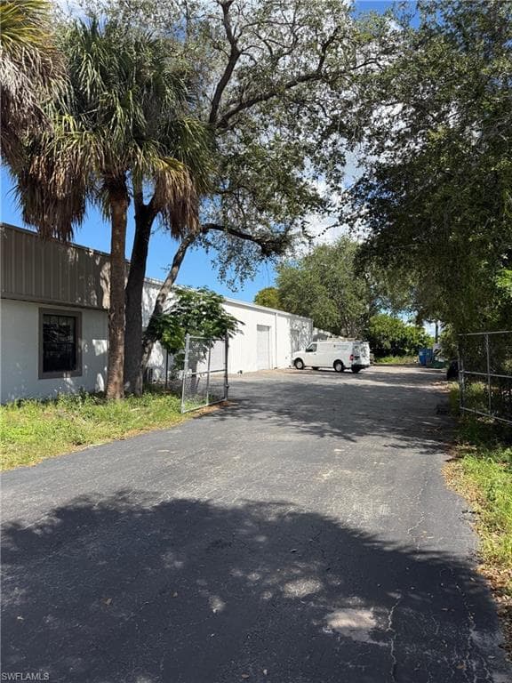 5900 Taylor Rd, Naples, FL 34109-2