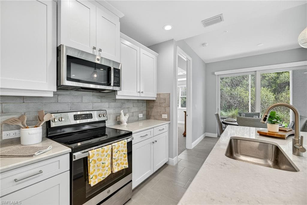 2554 Seychelles Dr 904, Naples, FL 34112-12