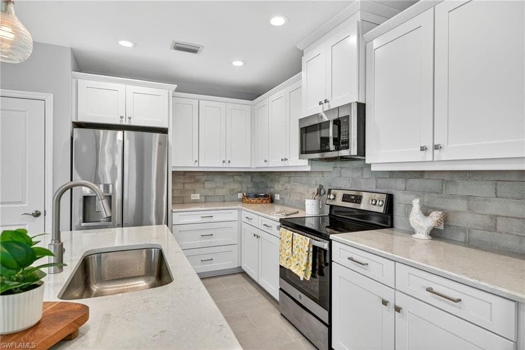 2554 Seychelles Dr 904, Naples, FL 34112-13