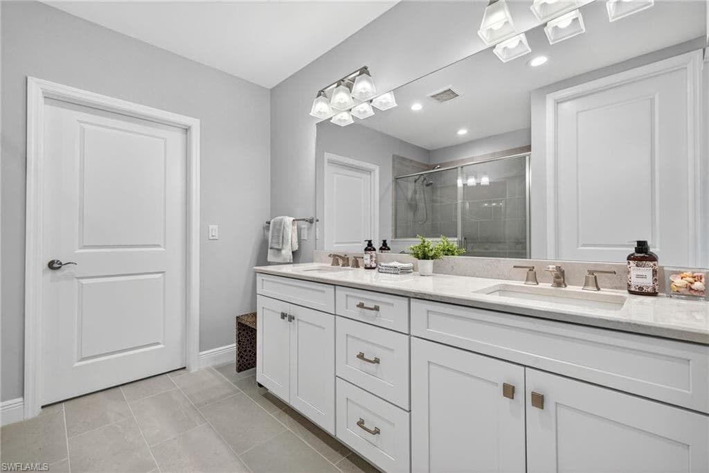 2554 Seychelles Dr 904, Naples, FL 34112-18