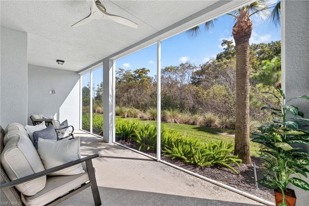 2554 Seychelles Dr 904, Naples, FL 34112-2