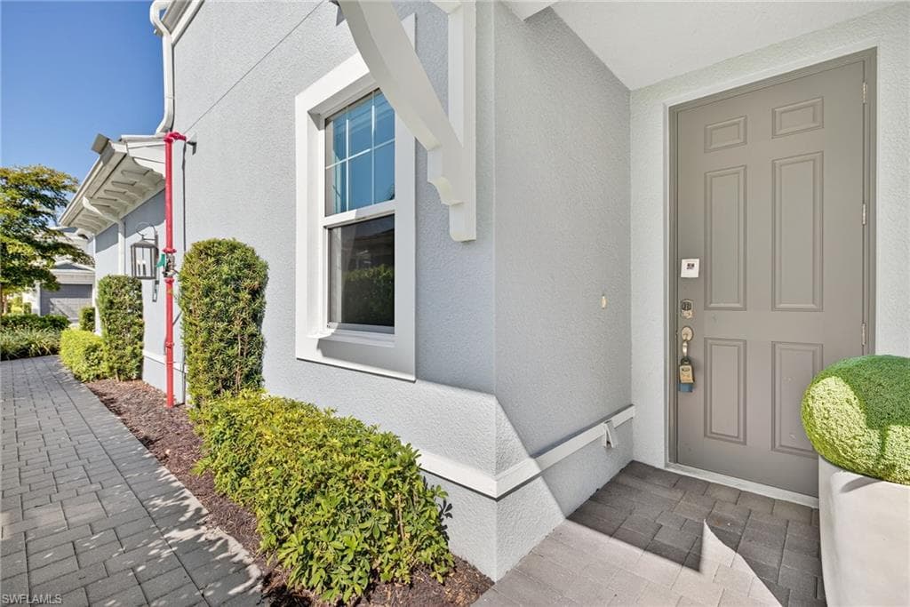 2554 Seychelles Dr 904, Naples, FL 34112-3